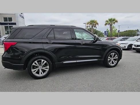 Used 2020 Ford Explorer Platinum w/ Premium Technology Package AWD/4WD image 28