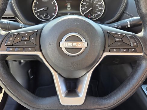 Used 2024 Nissan Sentra SV FWD image 23
