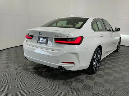 Certified 2025 BMW 330i xDrive Sedan w/ Convenience Package AWD/4WD image 5