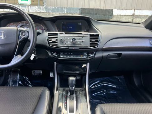 Used 2016 Honda Accord Sport image 15