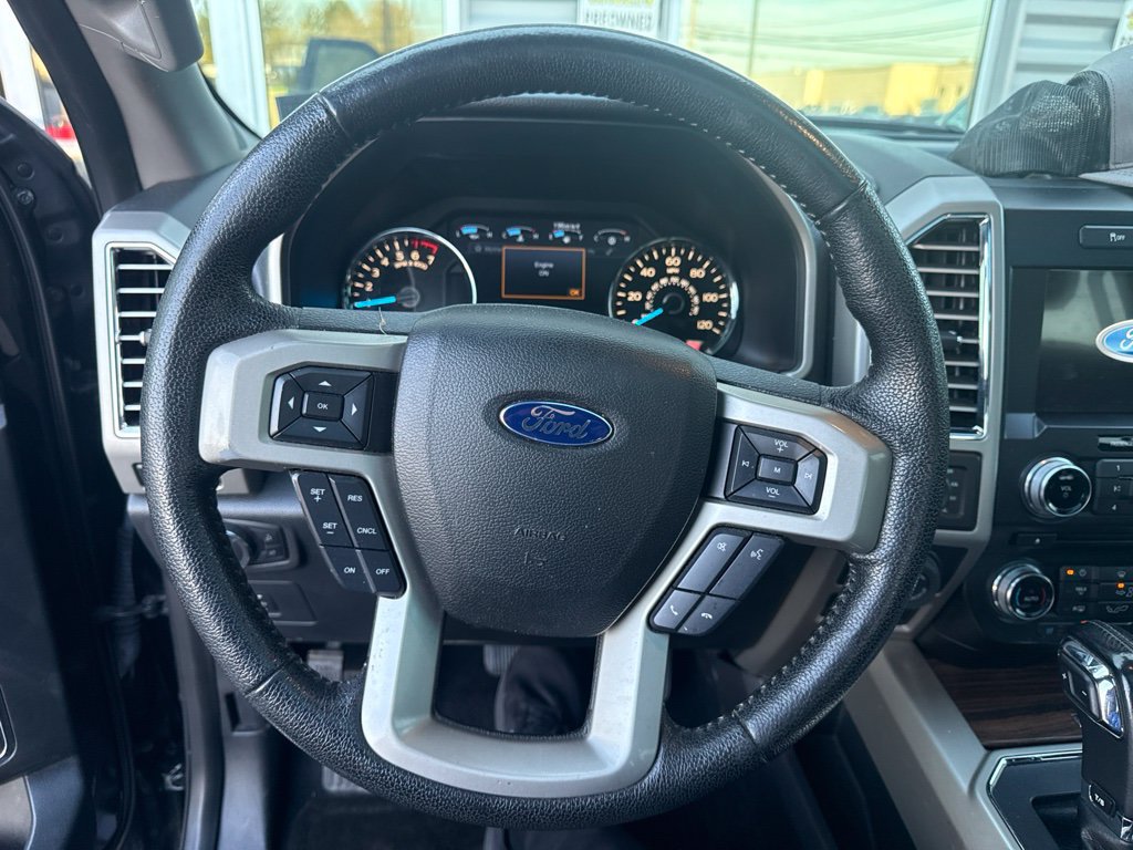 Used 2016 Ford F150 Lariat w/ Equipment Group 502A Luxury AWD/4WD image 14