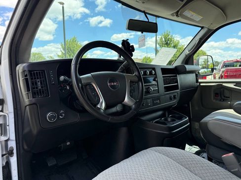 Used 2014 GMC Savana 3500 LT w/ LT Preferred Equipment Group RWD image 11