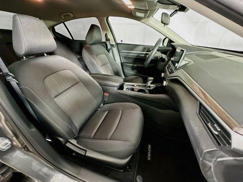 Used 2023 Nissan Altima 2.5 SV FWD image 29