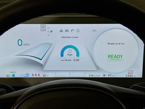 Used 2024 Hyundai Ioniq 5 Limited image 16