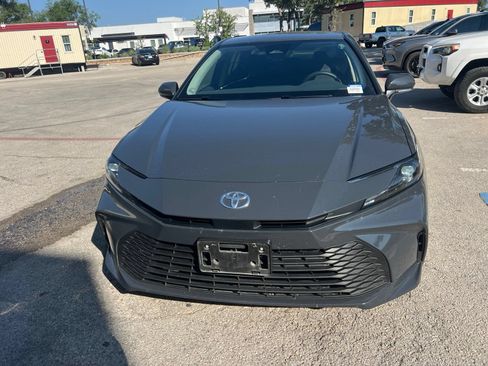 Used 2026 Toyota Camry LE w/ Convenience Package FWD image 7