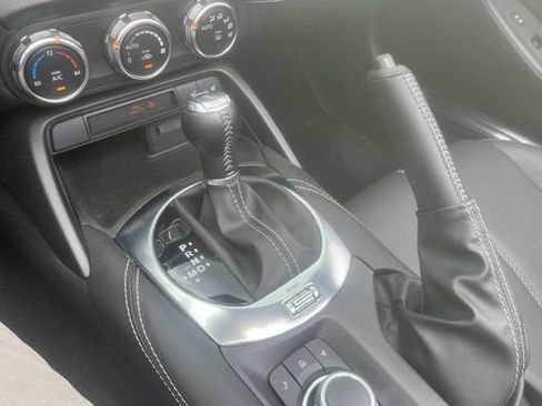 Used 2025 MAZDA MX-5 Miata Grand Touring RWD image 6