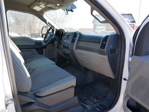 Used 2019 Ford F450 XL w/ XL Value Package image 8