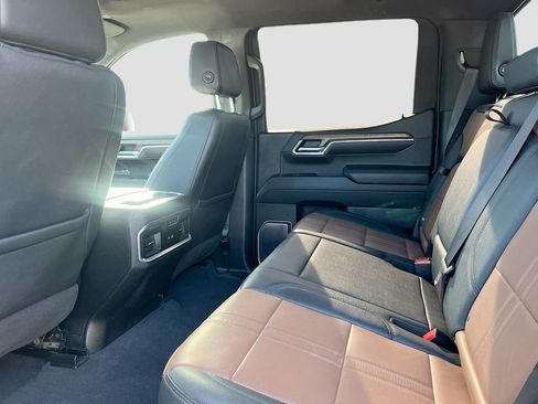 Used 2023 Chevrolet Silverado 1500 High Country w/ High Country Premium Package AWD/4WD image 23