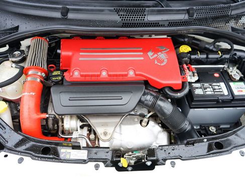 Used 2017 FIAT 500 Abarth image 9