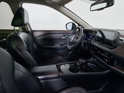 Used 2023 Nissan Rogue Platinum FWD image 27