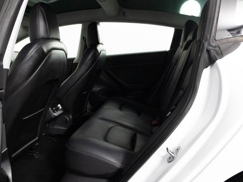 Used 2020 Tesla Model 3 Standard Range Plus image 34