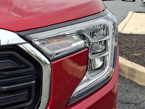 Used 2023 GMC Terrain SLE w/ Driver Convenience Package AWD/4WD image 9