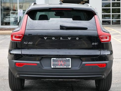 Certified 2024 Volvo XC40 B5 Ultimate w/ Protection Package Premier AWD/4WD image 33