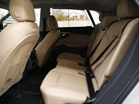 Used 2023 Audi Q8 Premium Plus w/ Premium Plus Package image 25