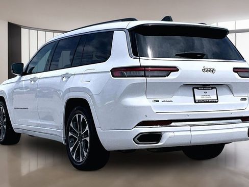 Used 2023 Jeep Grand Cherokee L Overland w/ Rear Seat Video Group I AWD/4WD image 12