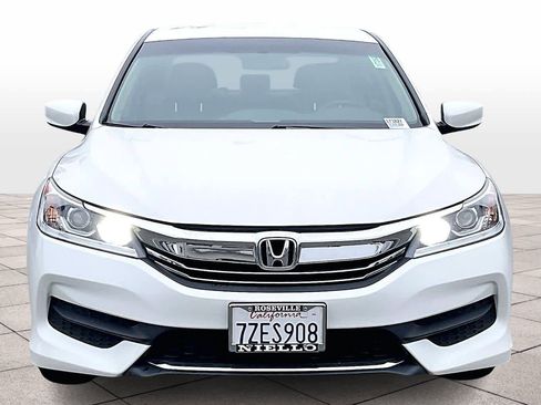 Used 2017 Honda Accord LX image 3
