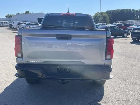Used 2023 Chevrolet Colorado Z71 w/ Z71 Convenience Package 2 AWD/4WD image 5