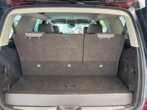 Used 2017 GMC Yukon Denali AWD/4WD image 12