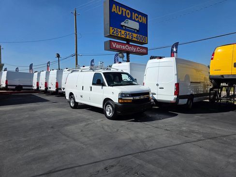 Used 2020 Chevrolet Express 3500 image 28
