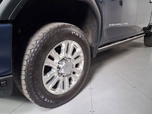 Used 2021 GMC Sierra 2500 Denali w/ Denali Ultimate Package AWD/4WD image 9