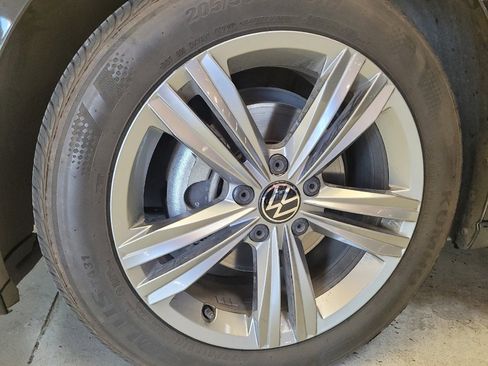 Used 2024 Volkswagen Jetta SE FWD image 31