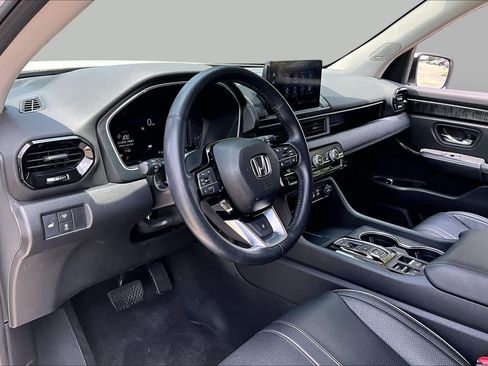 Used 2023 Honda Pilot Elite image 16