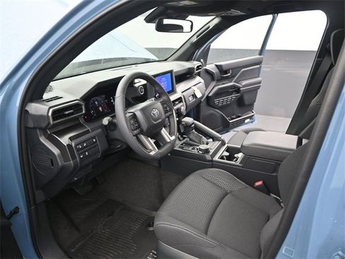 New 2025 Toyota 4Runner SR5 image 4