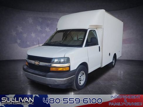 Used 2018 Chevrolet Express 3500 w/ Driver Convenience Package RWD image 1