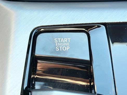 Used 2025 BMW X3 xDrive30i w/ Premium Package image 37