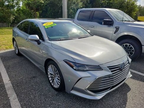 Used 2021 Toyota Avalon Limited w/ Advanced Safety Package FWD image 2