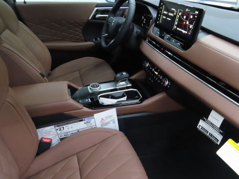 New 2025 Mitsubishi Outlander SEL image 24