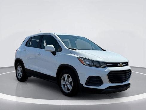 Used 2020 Chevrolet Trax LS FWD image 5