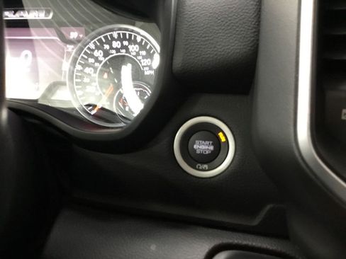 Used 2022 RAM 1500 Big Horn AWD/4WD image 34