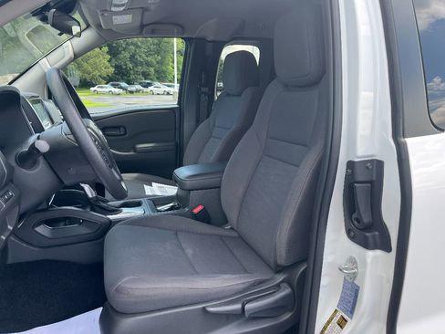 Used 2023 Nissan Frontier S w/ Technology Package image 22