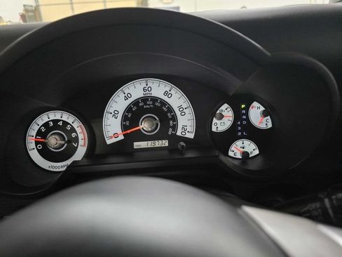 Used 2010 Toyota FJ Cruiser 4WD image 9