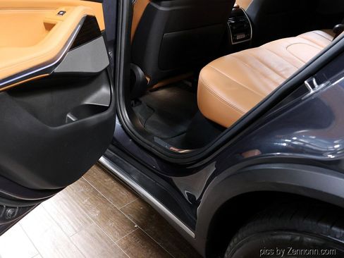 Used 2019 BMW X5 xDrive50i w/ Off-Road Package image 33