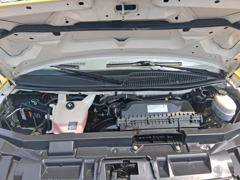Used 2020 GMC Savana 2500 w/ Driver Convenience Package RWD image 17