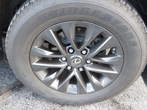 Used 2013 Lexus GX 460 image 30