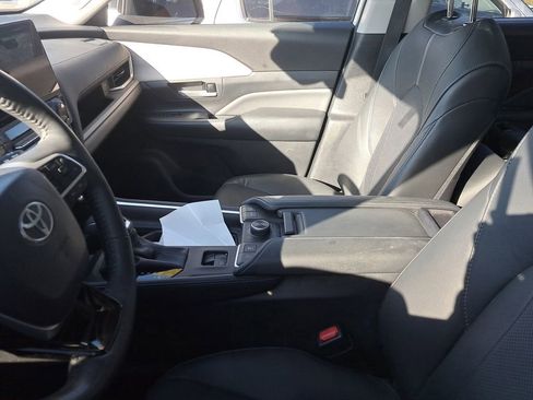 Certified 2024 Toyota Grand Highlander Platinum image 4