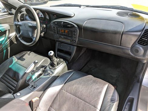 Used 1998 Porsche Boxster RWD image 29