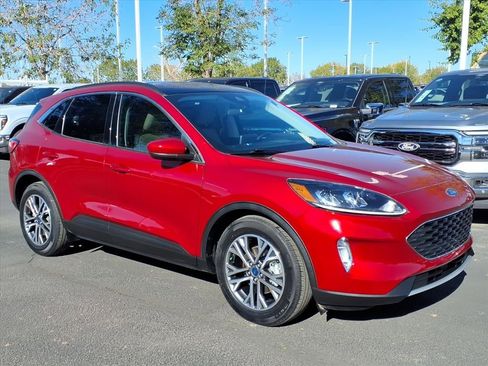 Used 2021 Ford Escape SEL w/ Technology Package image 2