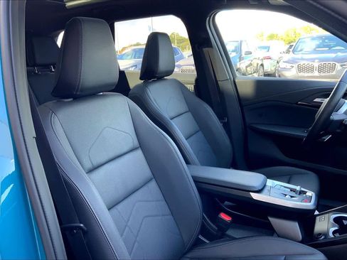 Certified 2025 BMW X1 xDrive28i image 8