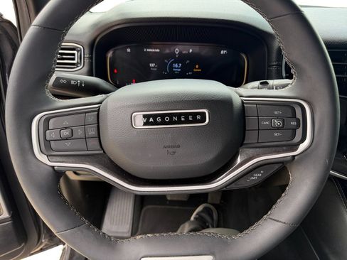 Used 2023 Jeep Wagoneer 4WD w/ Premium Group I image 13