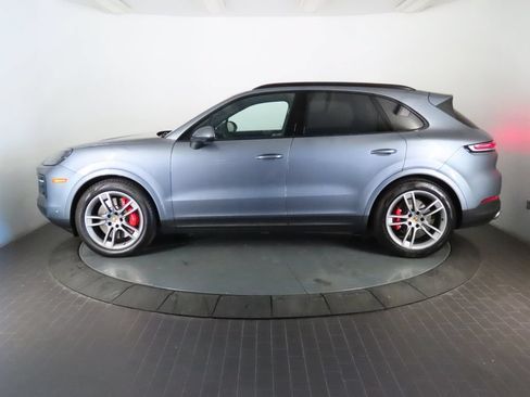Certified 2026 Porsche Cayenne S AWD/4WD image 2