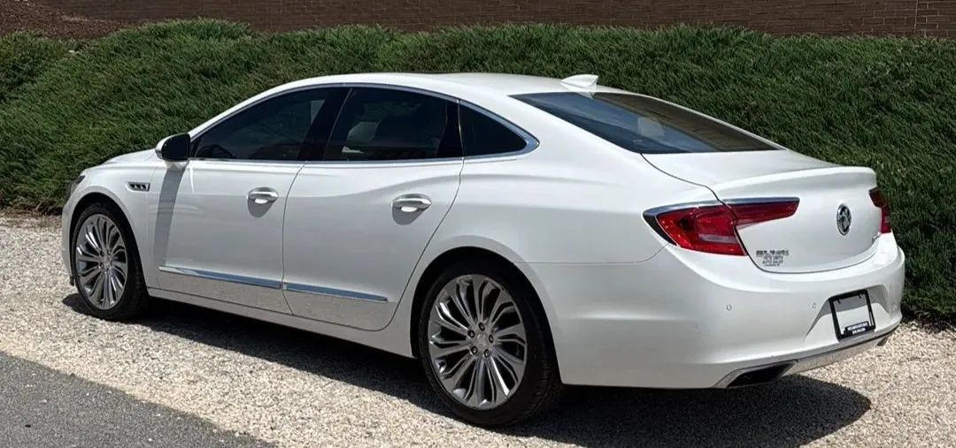 Used 2017 Buick LaCrosse Essence w/ Sun and Shade Package FWD image 6