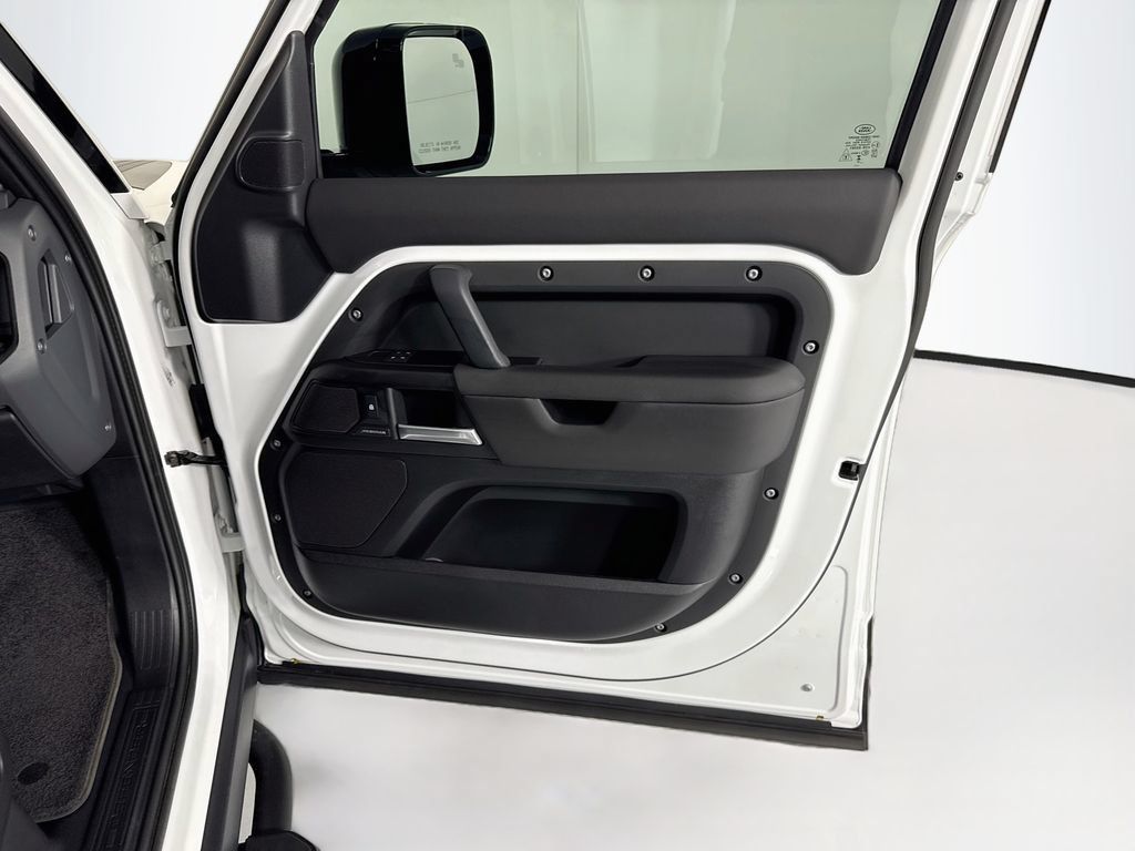 Used 2026 Land Rover Defender 110 S AWD/4WD image 25