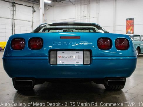 Used 1994 Chevrolet Corvette Coupe RWD image 7