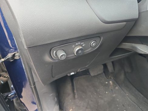 Used 2022 Buick Encore GX Preferred w/ Cold Weather Comfort Package image 12