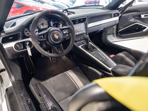 Used 2018 Porsche 911 GT3 image 28