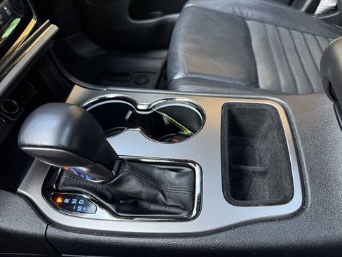 Used 2020 Jeep Grand Cherokee Limited X image 30